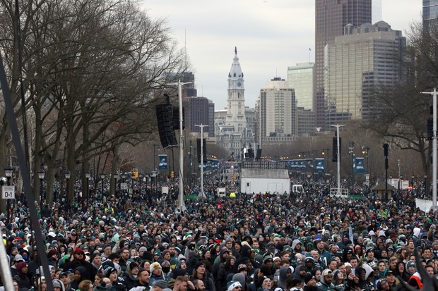 super-bowl-parade-eagles-football-131314fa45bbccac.jpg