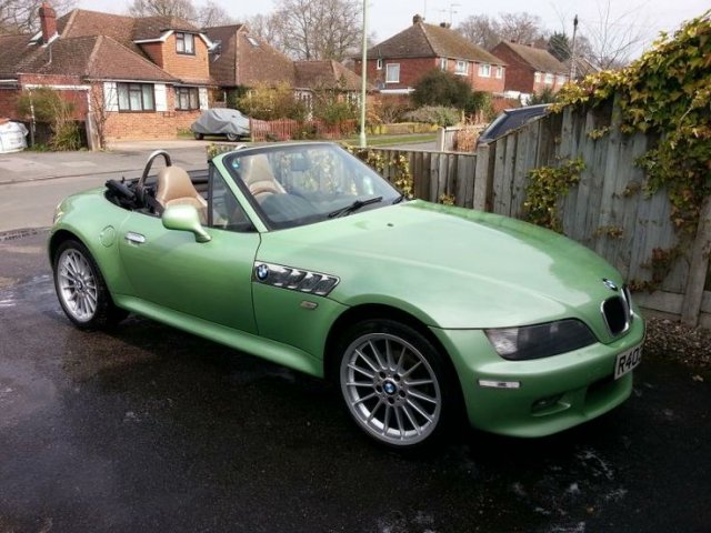 bf7baa4279399eb6b52fd074dd0bce76--green-colors-bmw-z.jpg