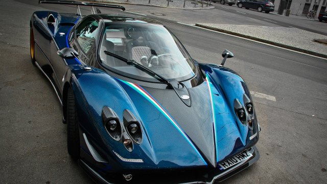 pagani-zonda-tricolori-wallpaper.jpg